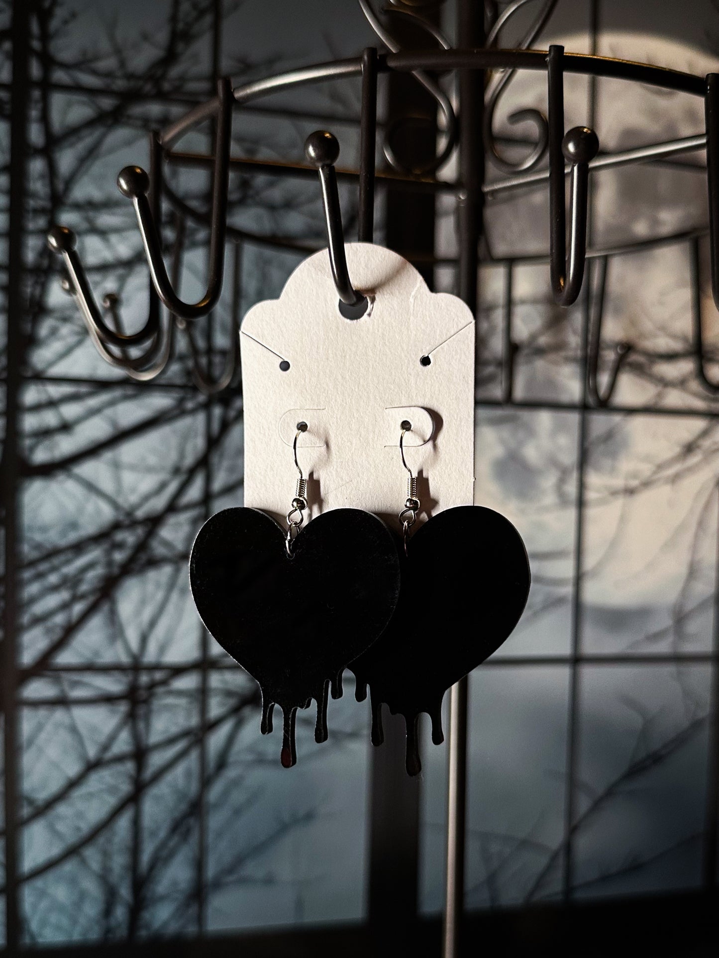 Drip Heart Acrylic Earrings, Black